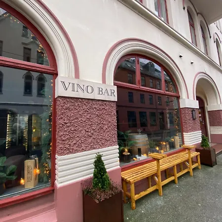 Art Nouveau In The Middle Of Downtown Lejlighed *