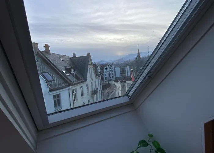 Art Nouveau In The Middle Of Downtown *